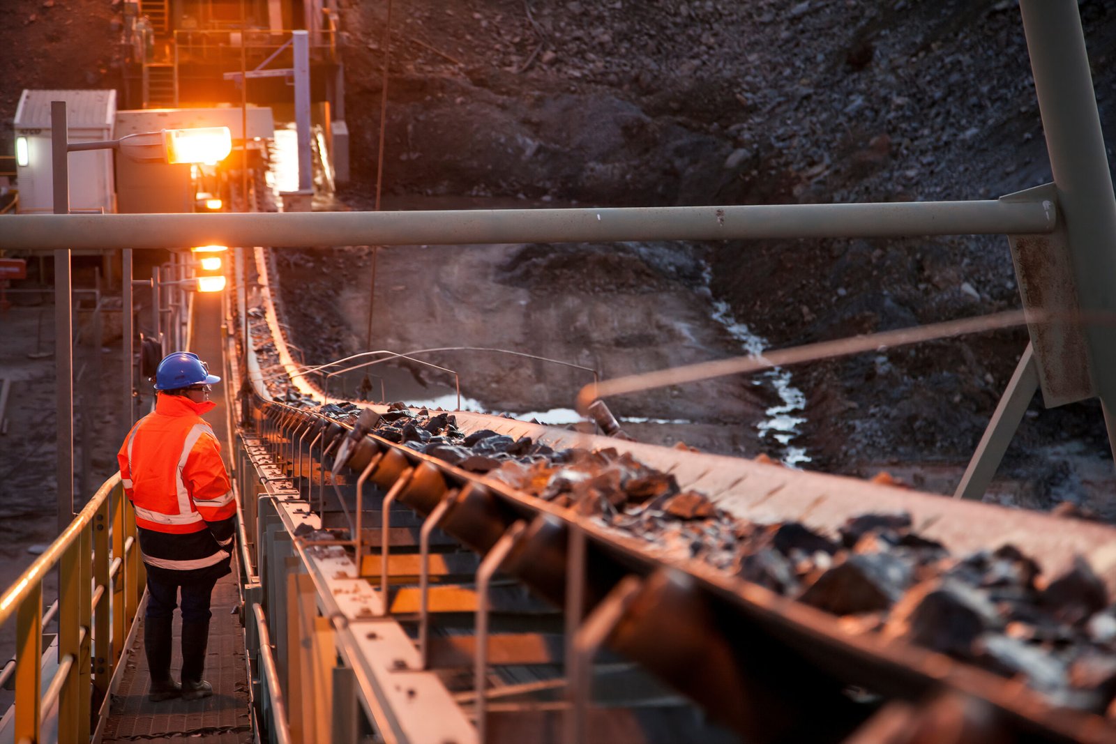 Mining automation technology showcasing advanced mining robots improving extraction, safety, and efficiency.