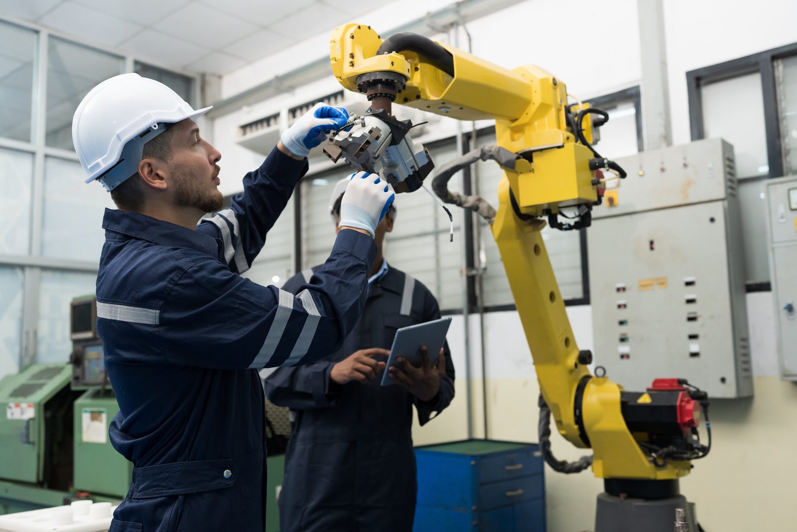Mitsubishi MELFA Robots: Models and Servicing