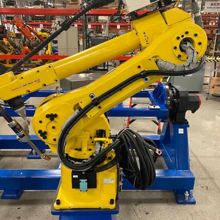 Used FANUC ARC Mate 120iB/10L industrial robot — view 2
